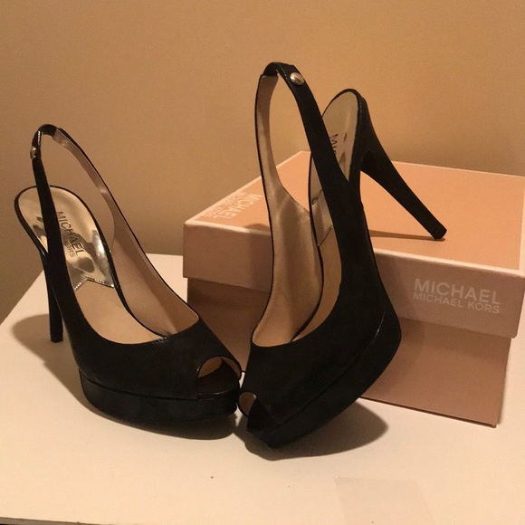 Shoes - Picture 1 of 5